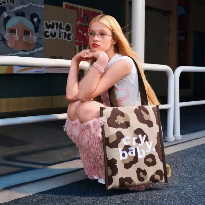 CRYBABY ワイルドバットキューティーシリーズ ショルダーバッグ