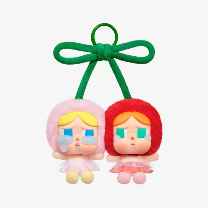 CRYBABY Crying For Love シリーズ – ビニール製ぬいぐるみハンギングカード (Love You Cherry Much)
